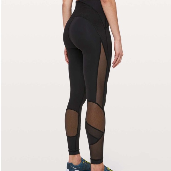 Lululemon Clear the Court 28” - Picture 2 of 5